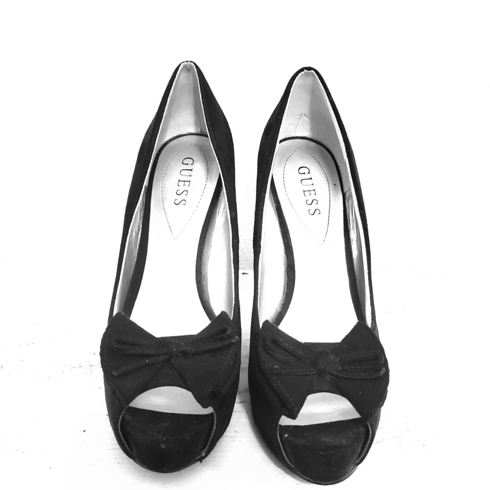 Guess Black Suede peeped toe pumps